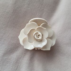 🆕️ Godess 'Bloom' Hair Clip
